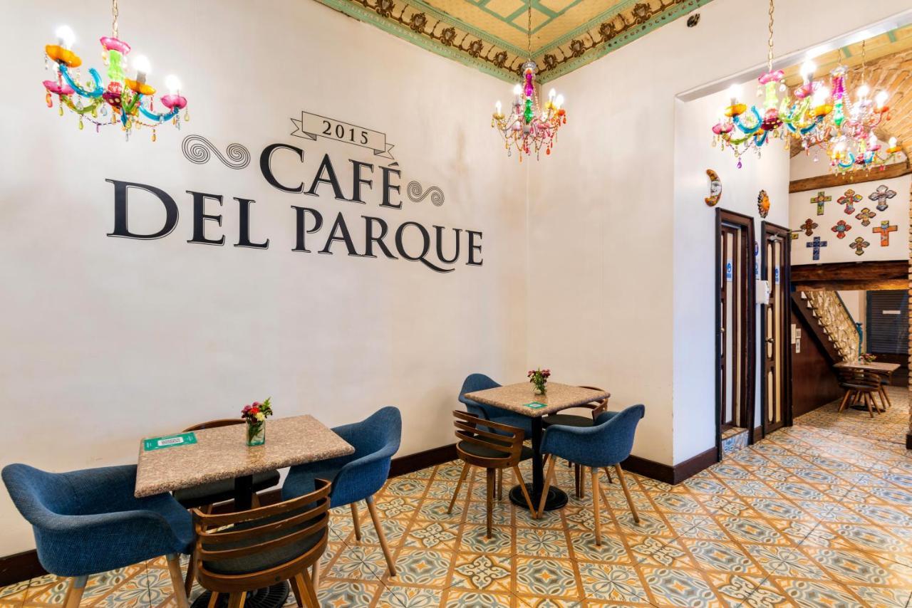 Del Parque Hotel & Suites Куэнка Экстерьер фото