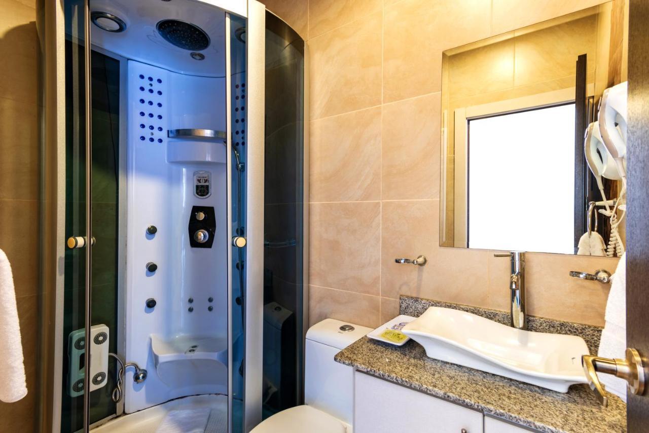 Del Parque Hotel & Suites Куэнка Экстерьер фото