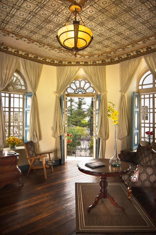 Del Parque Hotel & Suites Куэнка Экстерьер фото