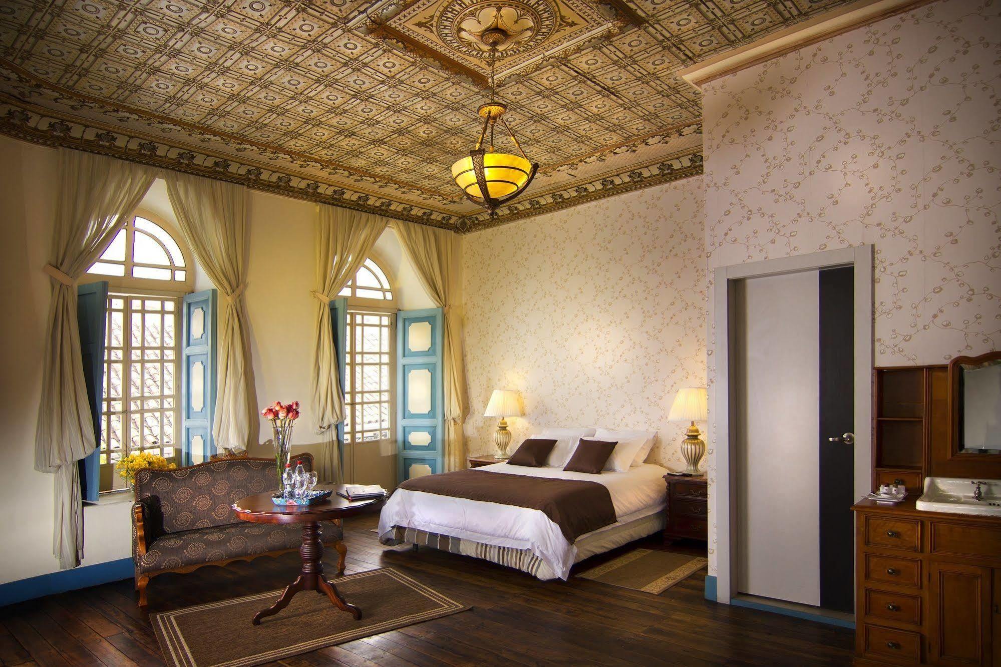 Del Parque Hotel & Suites Куэнка Экстерьер фото